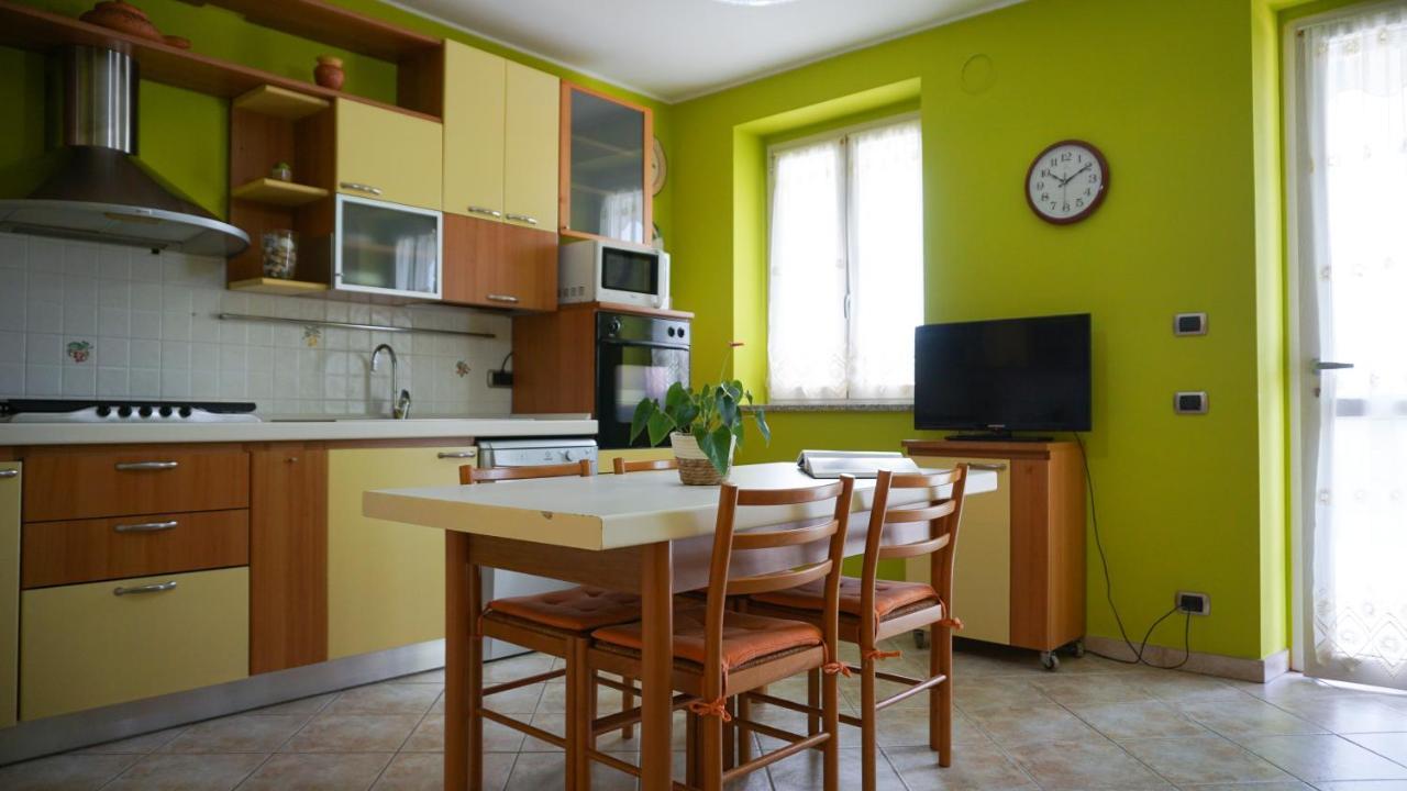 Diano dʼAlbaSunny Houseアパートメント エクステリア 写真